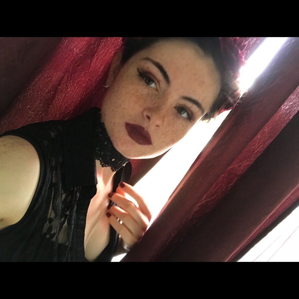Meet your Posher, Kara